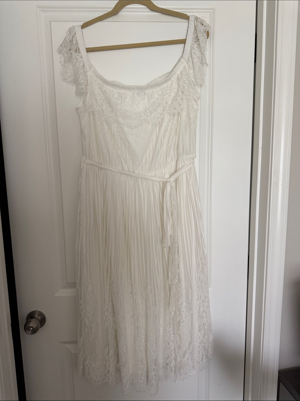 City Chic Ivory Lace Midi Dress with Tie Waist